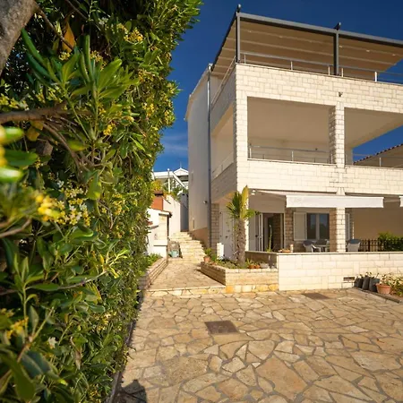 Busac * ז'אבוריץ'